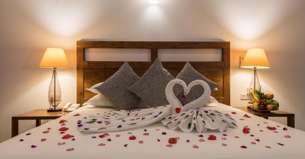Manthila Hotel Анурадхапура Экстерьер фото
